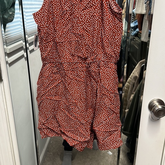Old Navy NWT HAS POCKETS orange and white romper size S - Picture 7 of 7